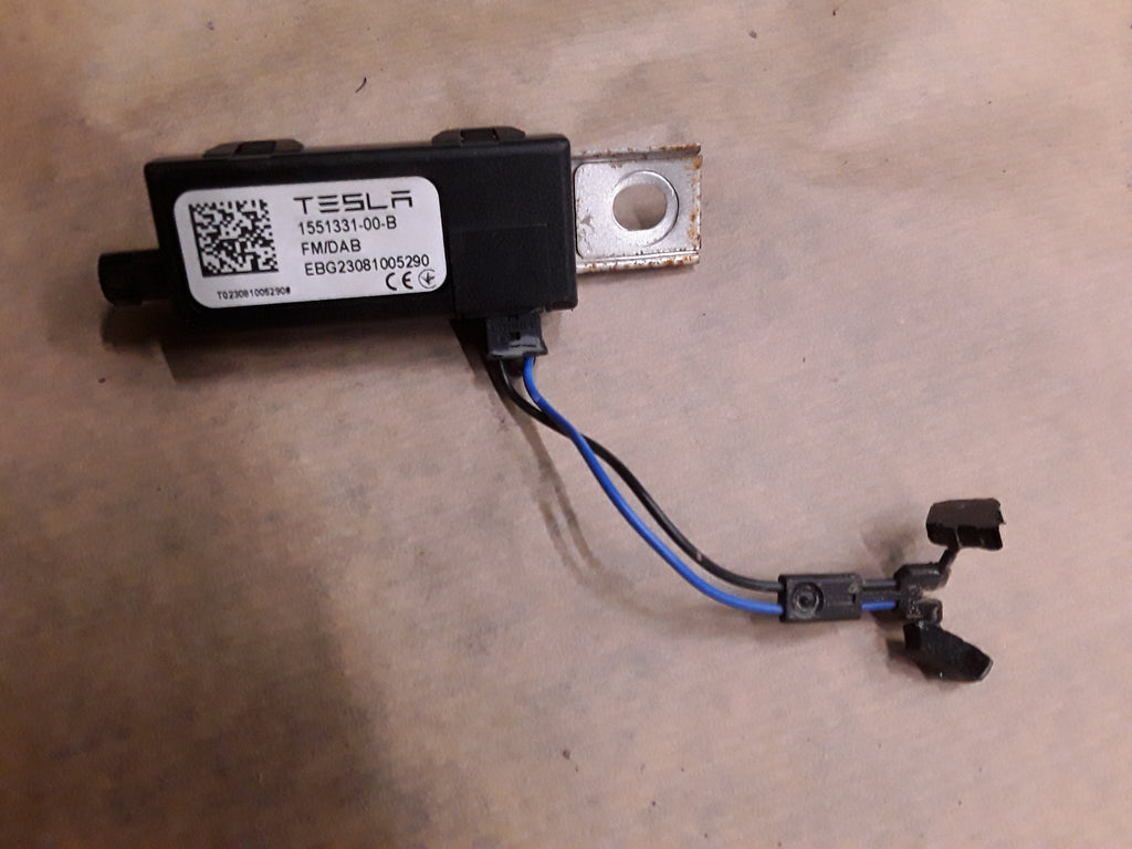 Tesla Model Y Antennenverstärker 1551331-00-B
