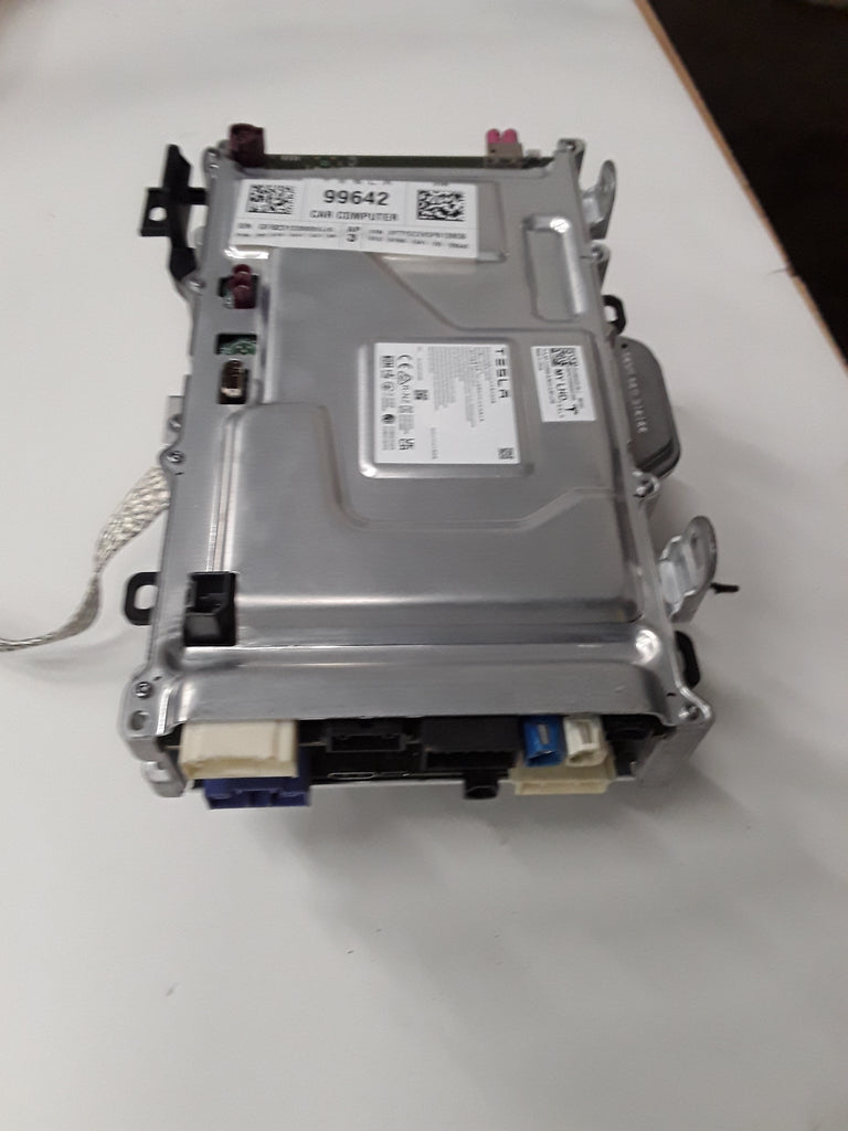 Tesla Model Y Service Car Computer 1684435-00-J