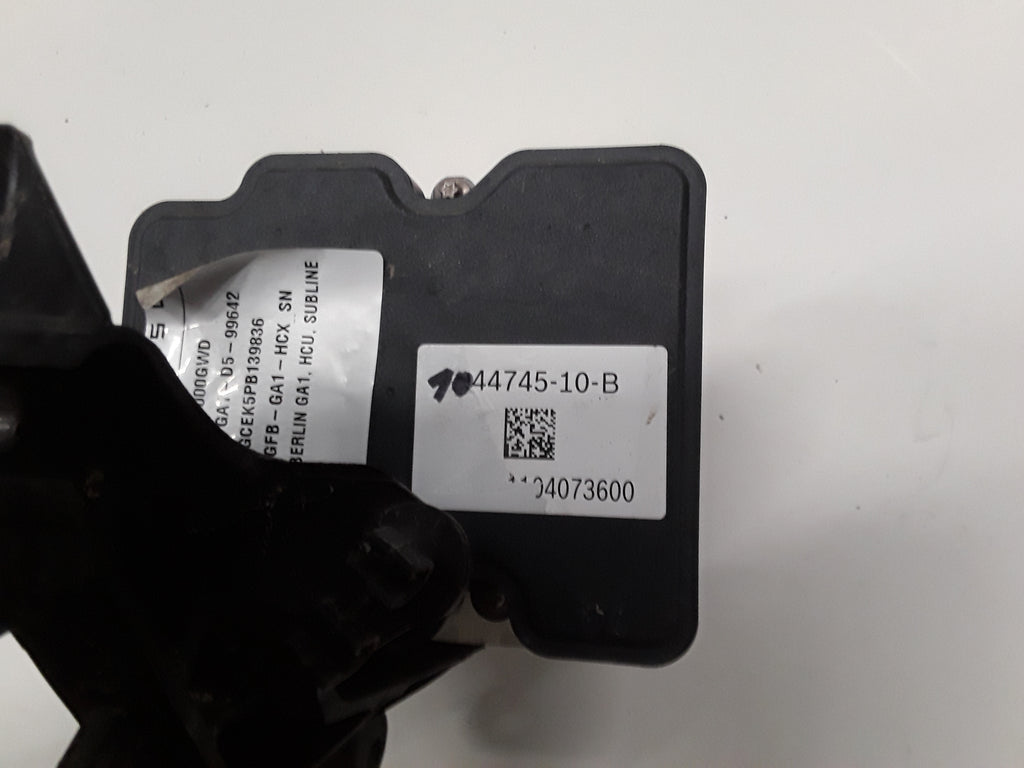 Tesla  MODEL Y ABS Pumpe 1044745-10-B
