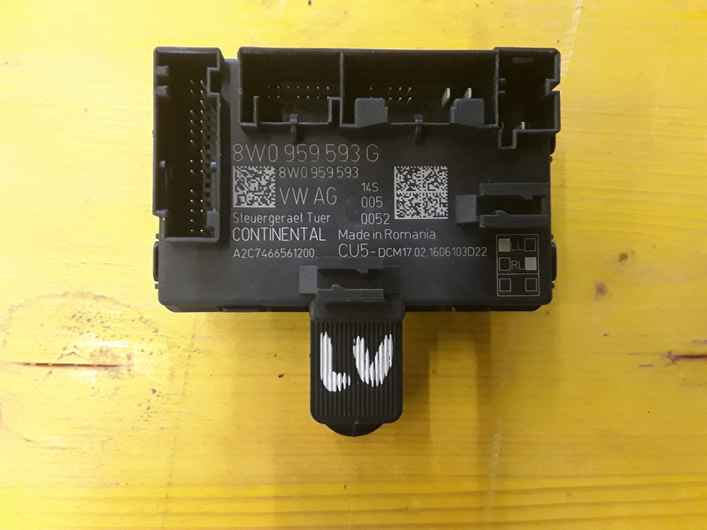 Audi A4 8W   Türsteuergerät 8W0 959 593 G