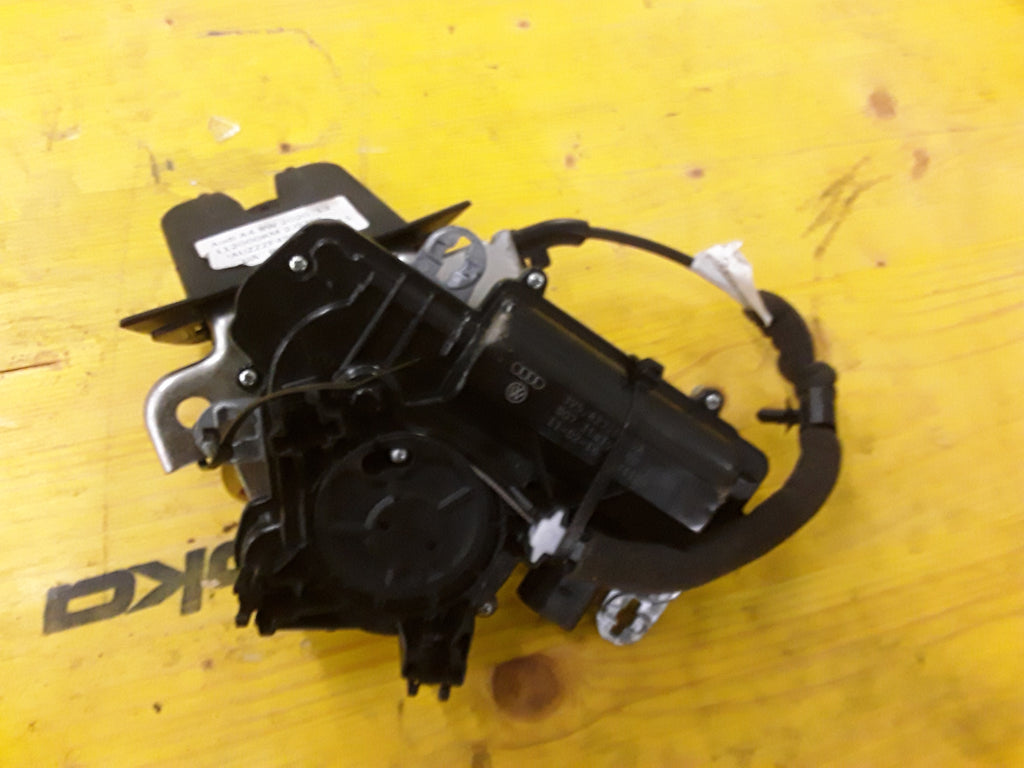 Audi A4 8W  Stellmotor für Heckklappe 3V5 827 887 A   Bowdenzug   8W9 827 535
