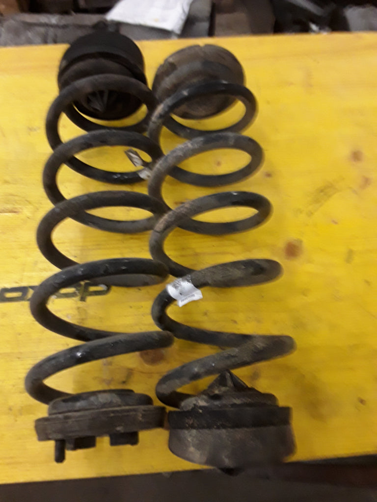 Audi A4 8W Schraubenfeder  8W0 511 115