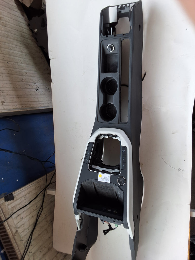 Original Seat Arona Mittelkonsole mit Start-Knopf & Schalterleiste