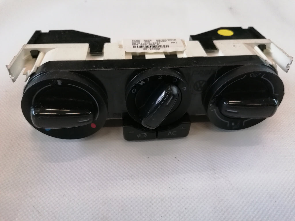VW Polo Klimabedienteil 6R0 820 045 M